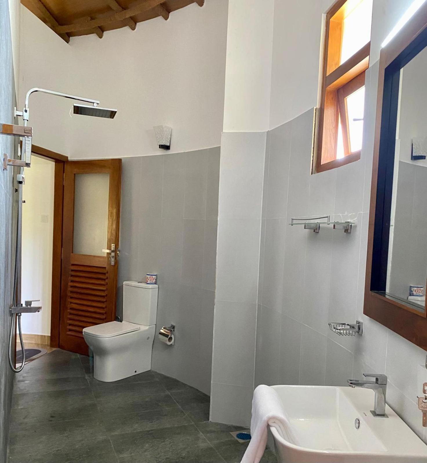 Senu Lagoon Villa 坦加拉 外观 照片